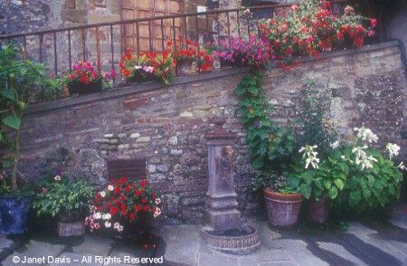 Tuscany - Pots in Anghiari